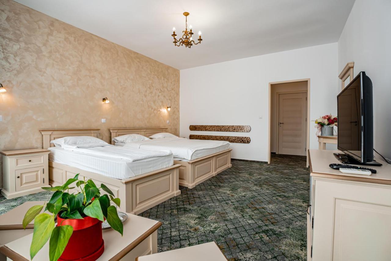 Hotel Rin Sibiu Ngoại thất bức ảnh