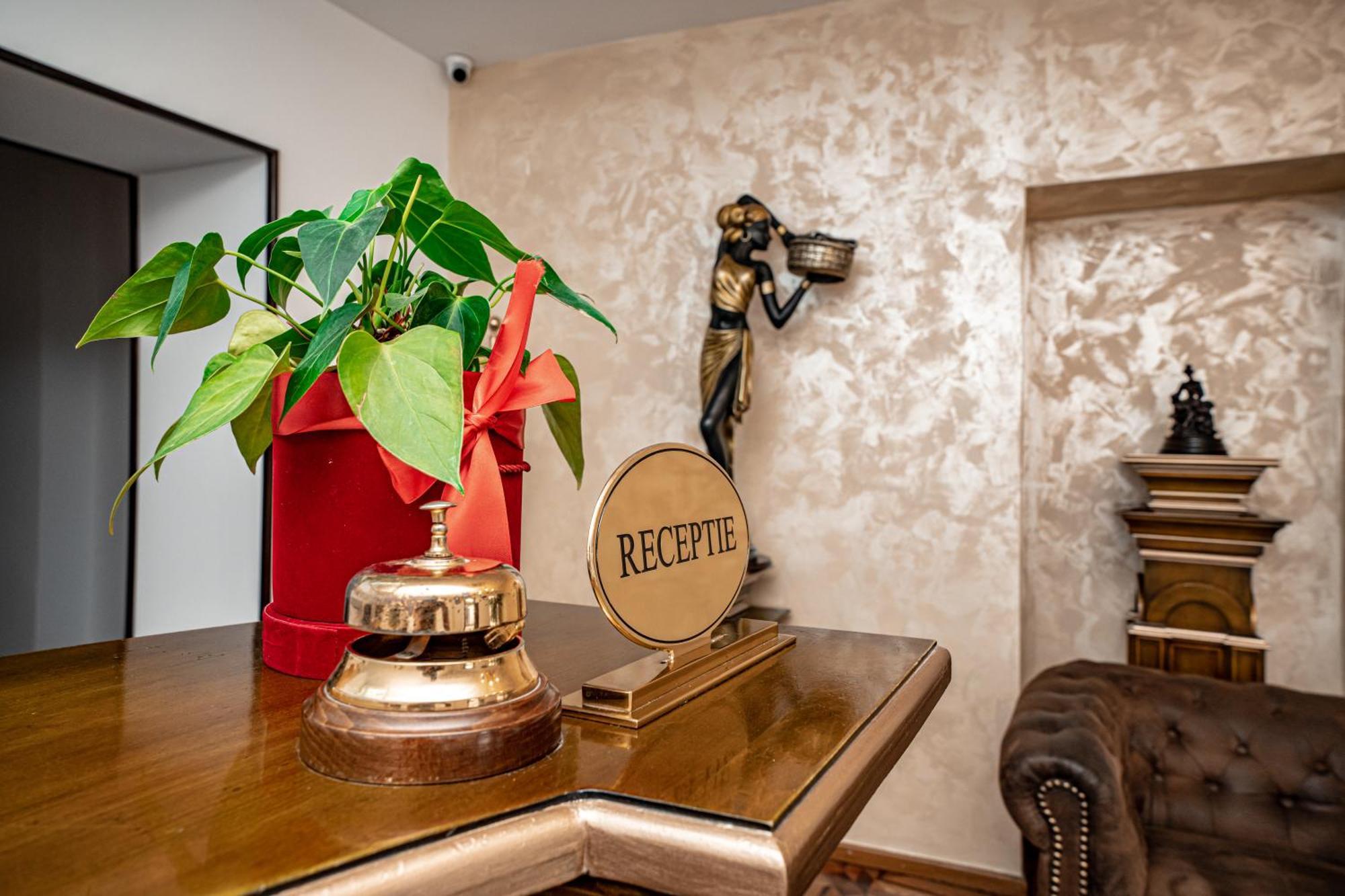 Hotel Rin Sibiu Ngoại thất bức ảnh