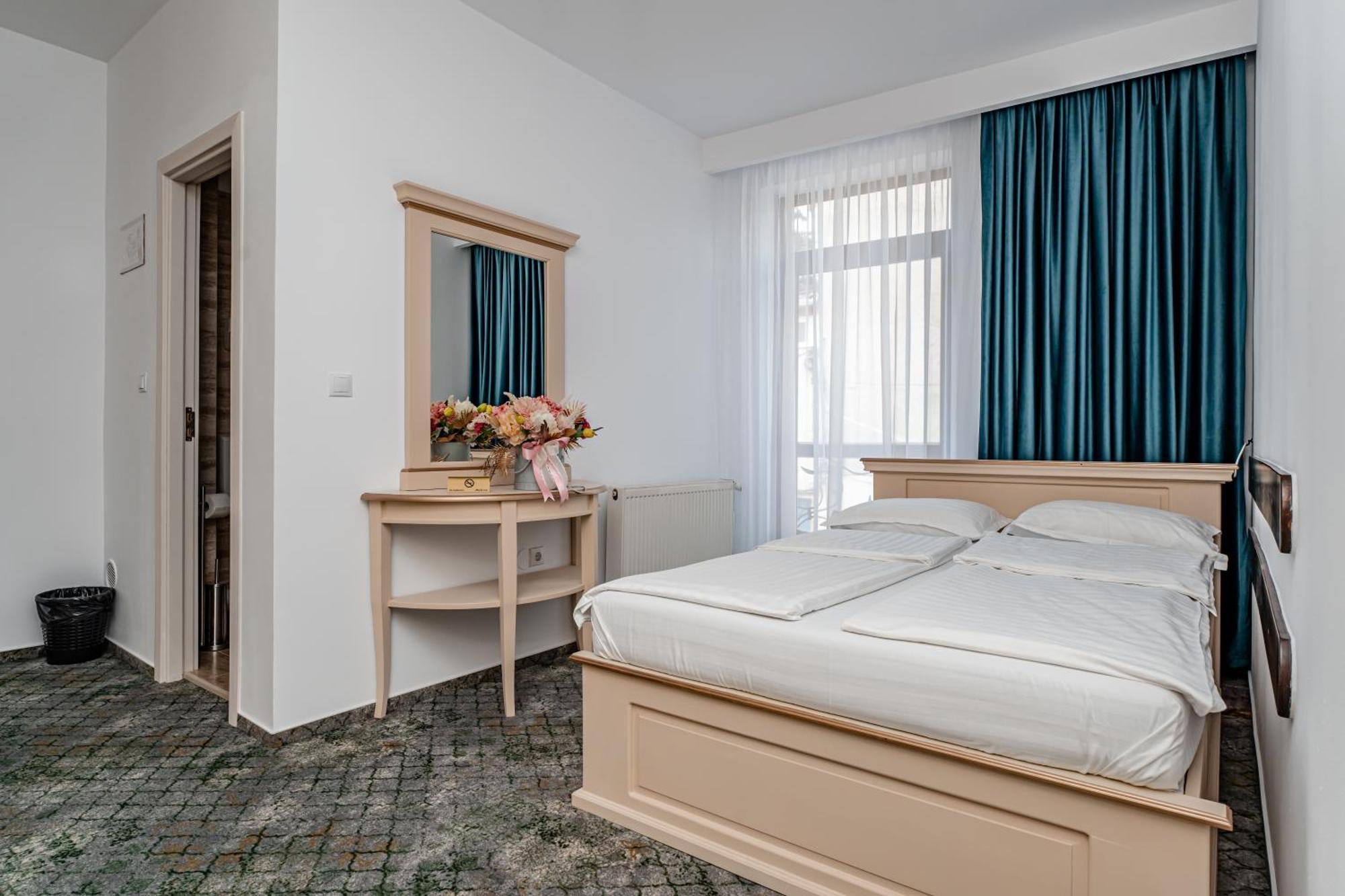 Hotel Rin Sibiu Ngoại thất bức ảnh